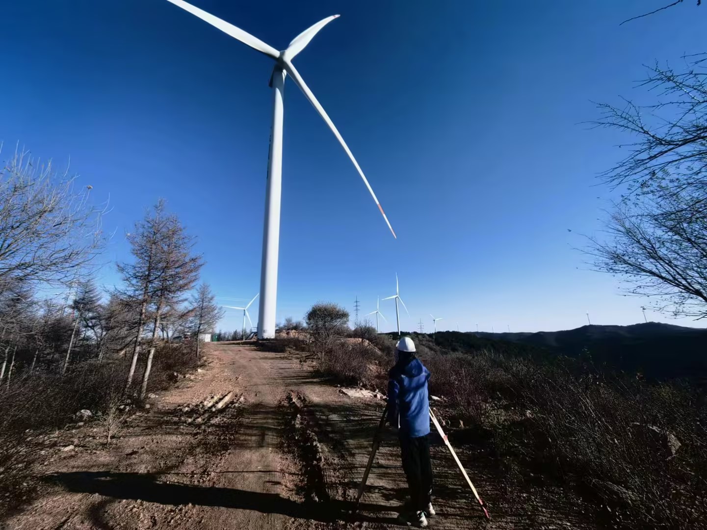 山西粵鑫風電場風機二期沉降觀測及一期垂直度、水平度檢測1